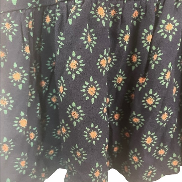 Loft navy tank top with a peplum hem. Super cute summer top. Women’s Medium. - Picture 3 of 4